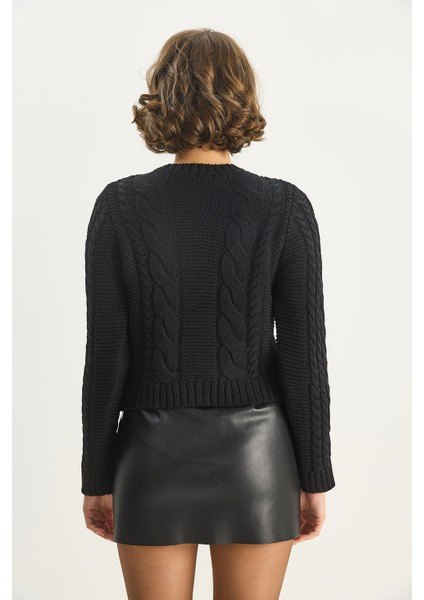 Kadın Bisiklet Yaka Saç Örgü Çiçek Düğme Aksesuarlı Triko Hırka