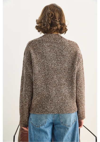 Kadın Özel Dokulu V Yaka Buklet Triko Kazak