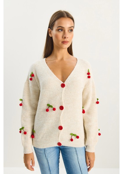 Kadın V Yaka Kiraz Aksesuarlı Triko Hırka