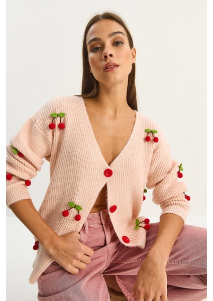 Kadın V Yaka Kiraz Aksesuarlı Triko Hırka modelleri