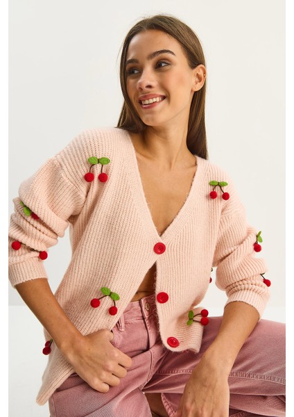 Kadın V Yaka Kiraz Aksesuarlı Triko Hırka fırsatları
