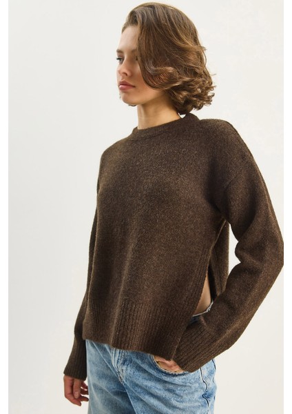 Kadın Bisiklet Yaka Yanları Yırtmaçlı Yün Karışımlı Triko Kazak