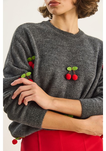 Kadın Bisiklet Yaka Kiraz Aksesuarlı Regular Triko Kazak indirimleri