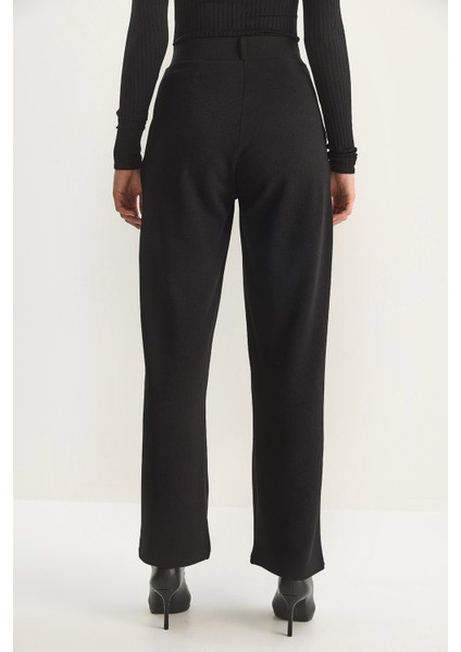 Kadın Yüksek Bel Dökümlü Cep Detaylı Piliseli Pantolon