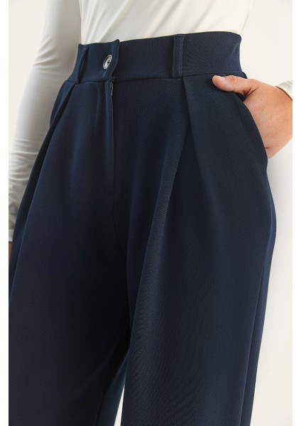 Kadın Yüksek Bel Dökümlü Cep Detaylı Piliseli Pantolon