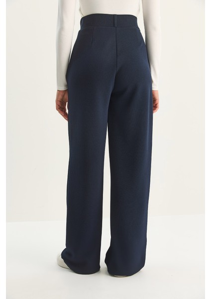 Kadın Yüksek Bel Dökümlü Cep Detaylı Piliseli Pantolon