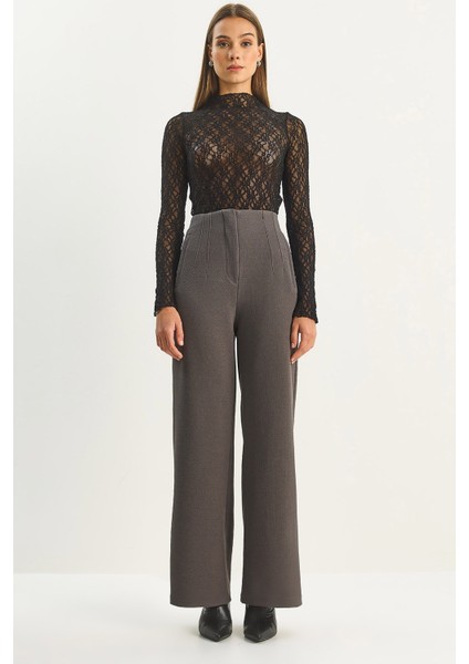 Kadın Yüksek Bel Fileto Detaylı Cepli Bol Paça Pantolon