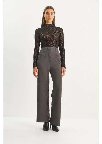 Kadın Yüksek Bel Fileto Detaylı Cepli Bol Paça Pantolon modelleri