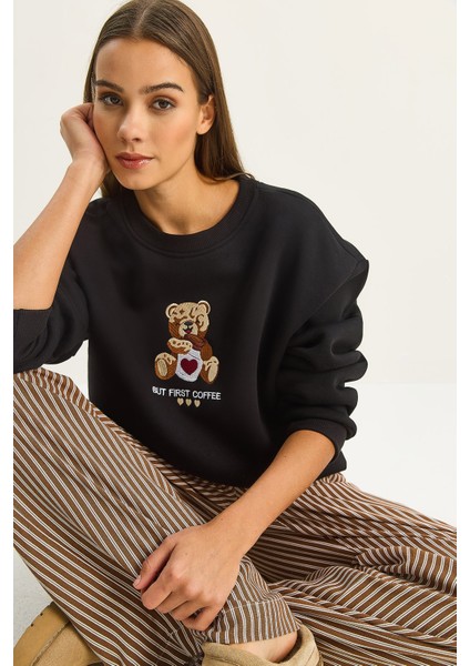 Kadın Teddy Nakış Detaylı Üç Iplik Şardonlu Sweatshirt