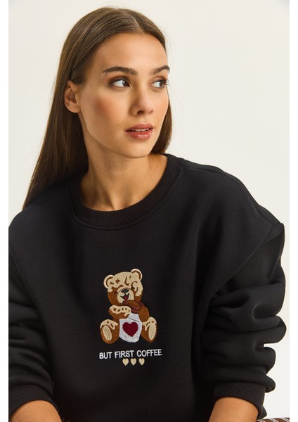 Kadın Teddy Nakış Detaylı Üç Iplik Şardonlu Sweatshirt fırsatları