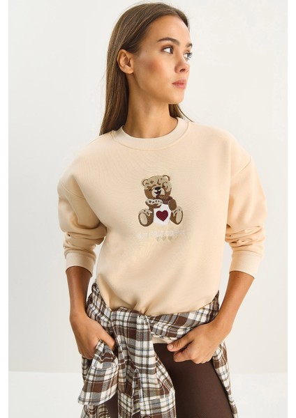Kadın Teddy Nakış Detaylı Üç Iplik Şardonlu Sweatshirt