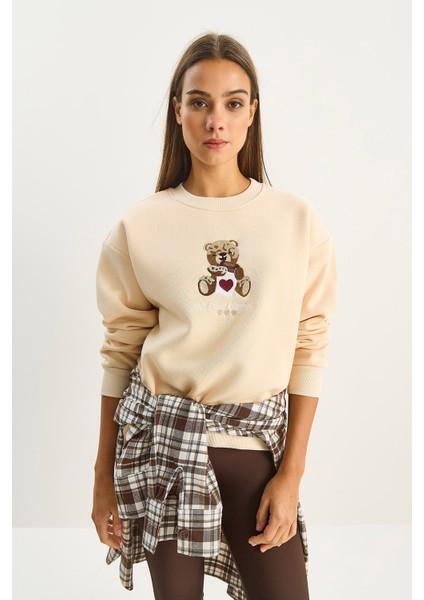 Kadın Teddy Nakış Detaylı Üç Iplik Şardonlu Sweatshirt fiyatları
