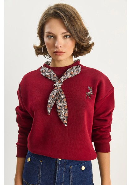 Kadın Fular Detaylı Ceylan Naıkışlı Üç Iplik Şardonlu Oversize Sweatshirt modelleri