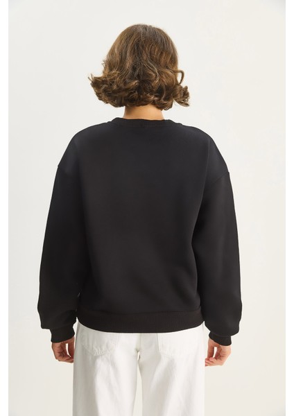 Kadın Fiyonk Nakışlı Kurdele Aksesuarlı Üç Iplik Şardonlu Sweatshirt