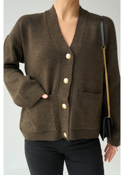 Kadın V Yaka Cep Detaylı Düğmeli Casual Hırka fiyatları