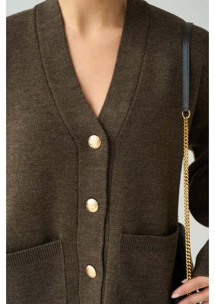 Kadın V Yaka Cep Detaylı Düğmeli Casual Hırka modelleri