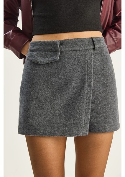 Kadın Kaşe Mini Şort Etek