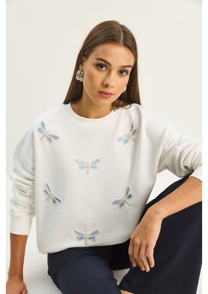 Kadın Bisiklet Yaka Kelebek Taş Işlemeli Relaxed Sweatshirt fiyatları