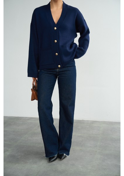 Kadın V Yaka Cep Detaylı Düğmeli Casual Hırka