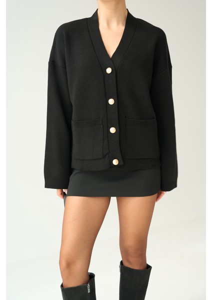 Kadın V Yaka Cep Detaylı Düğmeli Casual Hırka