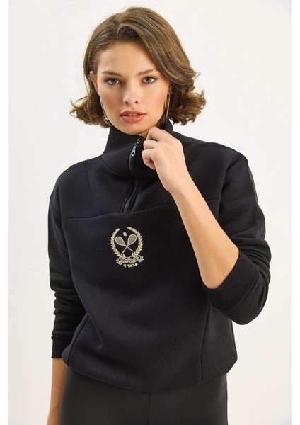 Kadın Dik Yaka Yarım Fermuarlı Içi Polarlı Crop Sweatshirt modelleri