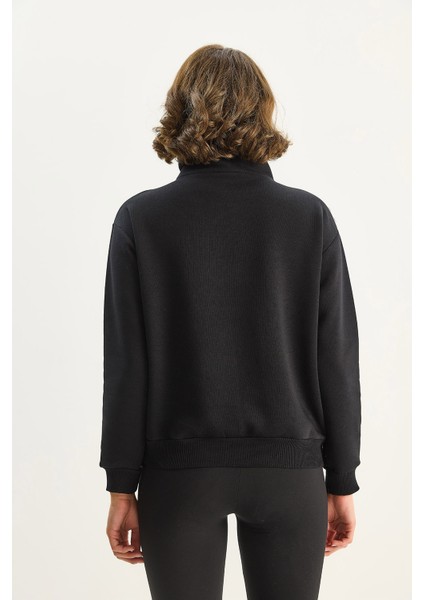 Kadın Dik Yaka Yarım Fermuarlı Içi Polarlı Crop Sweatshirt