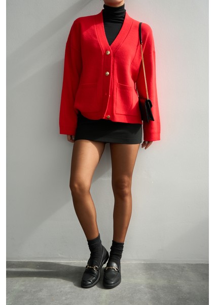 Kadın V Yaka Cep Detaylı Düğmeli Casual Hırka