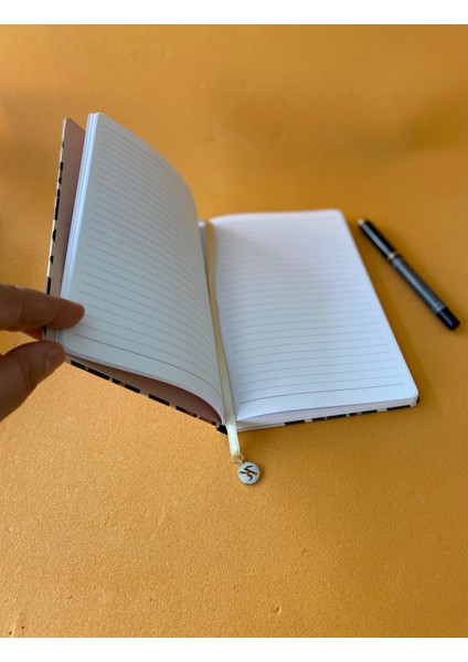 Leopar Desenli A5 Çizgili Defter – Sert Kapaklı 96 Yaprak fırsatları