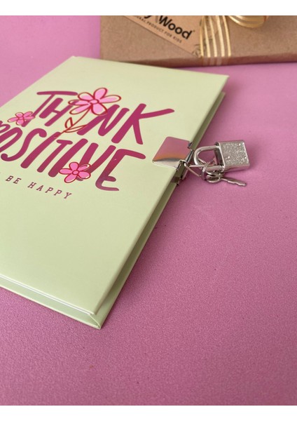 Kilitli Hatıra ve Günlük Defteri – 14X20 Cm, 80 Yaprak (Çeşitli Kapak Desenleri) modelleri