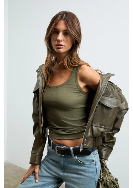 Lıllesol Kadın Fitilli Görünümlü Slim Fit Vücuda Oturan Havuz Yakalı Pamuklu Basic Haki Atlet