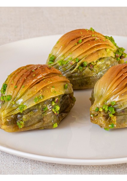 FISTIKLI MİDYE BAKLAVA 500 GR