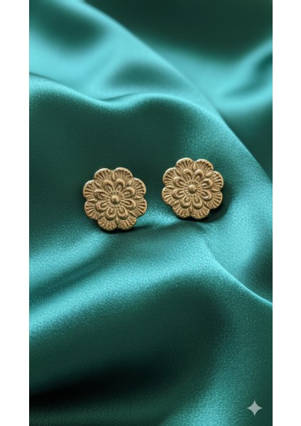 Fioréa El Yapımı Polimer Kil Küpe – Altın Çiçek Form Tasarım – Klasik ve Zarif Model fırsatları