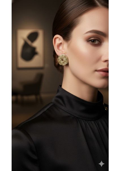 Soléna El Yapımı Polimer Kil Küpe – Altın Çiçek Form Tasarım – Zarif ve Şık Model