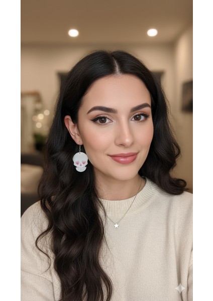 Skull Amour El Yapımı Polimer Kil Küpe – Kalp Gözlü Kafatası Tasarım – Gotik & Sevimli Konsept Küpe