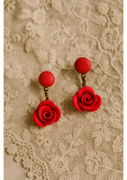 Lilly Rose El Yapımı Kırmızı Gül Detaylı Tasarım Polimer Kil Küpe fırsatları
