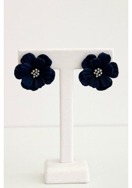 Fiona – El Yapımı Lacivert Çiçek Küpe | Lu Atelier Tasarım Aksesuar fırsatları