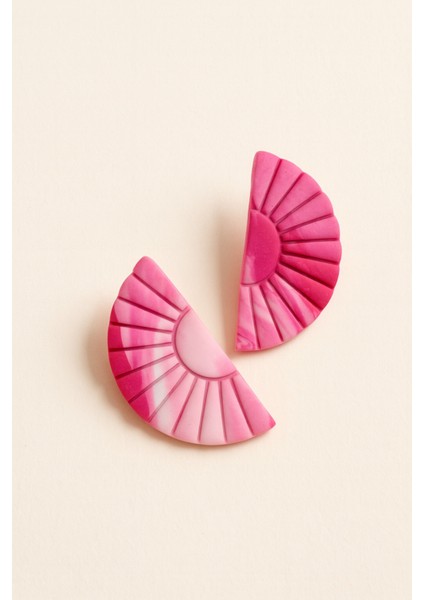 Ebruli El Yapımı Polimer Kil Küpe – Pembe Yarım Daire Tasarım, Modern ve Şık Aksesuar fiyatları