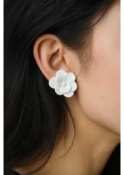 Fleur De Éclat Simli Beyaz Çiçek Formlu El Yapımı Küpe modelleri