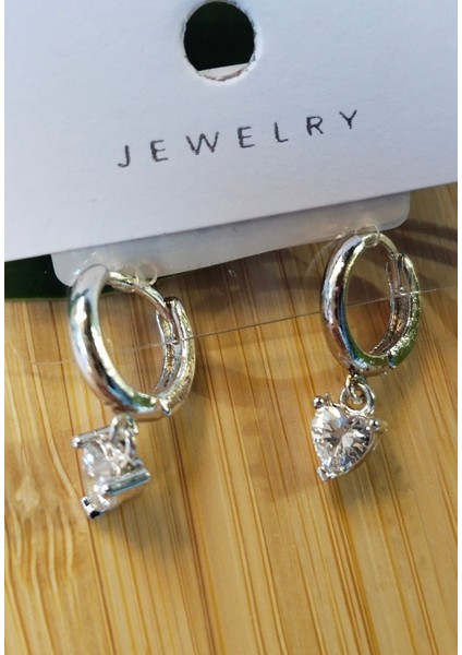 Gümüş Renk Lüks Gösterişli Figürlü Küpe fiyatları