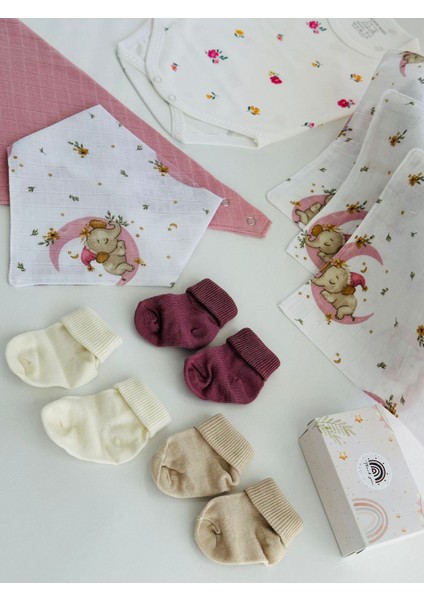 Ftbabycollection Müslin & Bambu Yenidoğan Hediye Seti (Battaniye, Mendil, Önlük, Zıbın, Çorap)