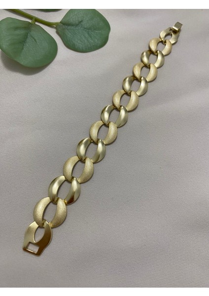 Xuping Xp Gold Altın Kaplama Kadın 14K Zincir Bileklik Suya Dayanıklı Kararma Yapmaz Günlük ve Özel Gün Kullanımına Uygun Hediyelik Zarif Tasarım 17 cm 19 cm Ayarlanabilir Bileklik