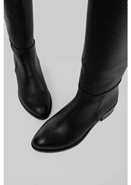 Arka Fermuar Detaylı Uzun Çizme - Siyah