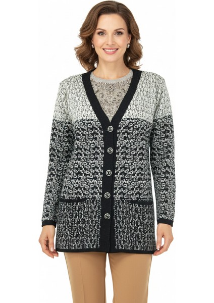 Kadın Kışlık Motifli Çift Cepli Önü Düğmeli Normal Kesim Likralı Yünlü Dokuma Kumaş Anne Hırka