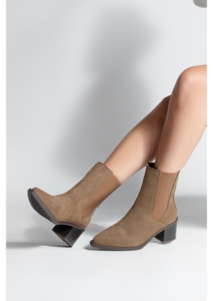Kadın Sivri Burun Çift Lastikli Kalın Topuklu Bot Zefina Kahve Süet fiyatları