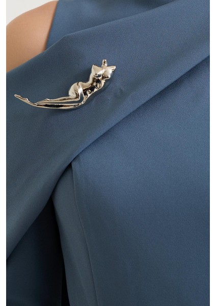 Kuvars Kol Detaylı Tam Kalıp Uzun Kollu Elbise fırsatları