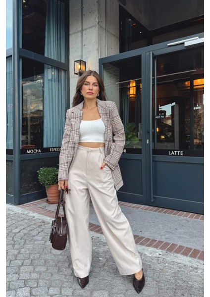 Bej Kırmızı Ekoseli Astarlı Ceket fırsatları