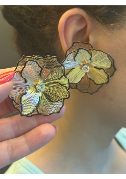 Zirkon Taşlı Tasarım Çiçekli Kadın Küpe 5 cm