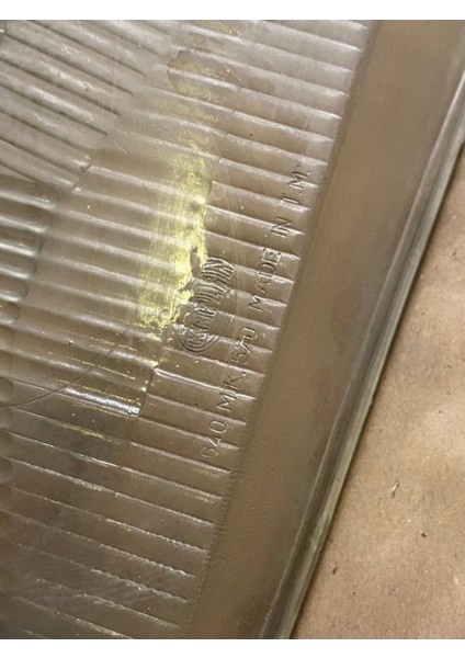 Ford Granada Eaki Kasa Sağ Far Camı