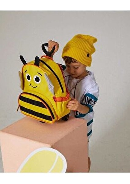 Arı Sırt Çantası 3 Yaş Üstü Çocuklar İçin Eğlenceli Tasarım ve Rahat Askılarla fiyatları