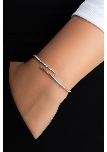 Liora 18 Ayar Beyaz Altın Kaplama Gümüş Kelepçe Bileklik fiyatları